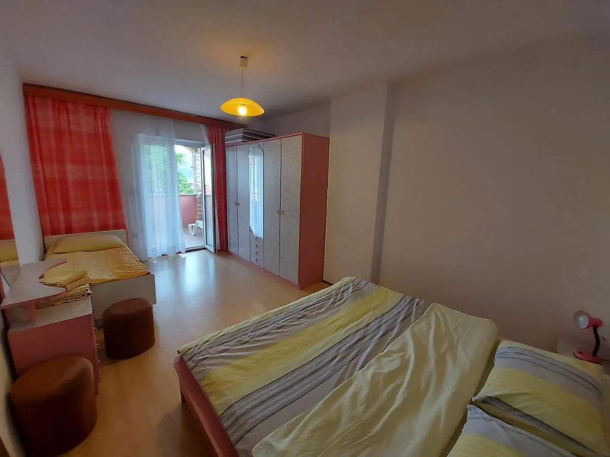 Pensjonat Apartments & Rooms Nensi Baška