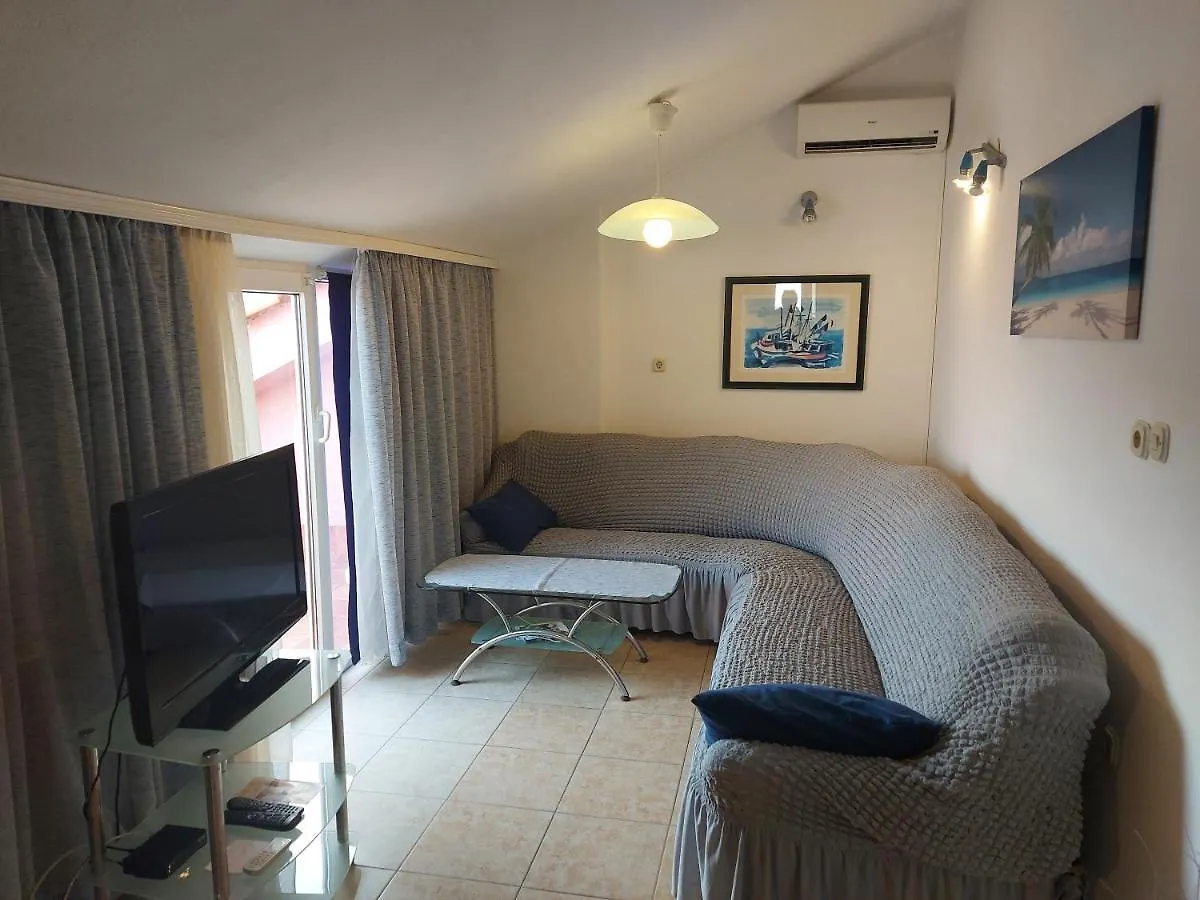 Apartments & Rooms Nensi Baška