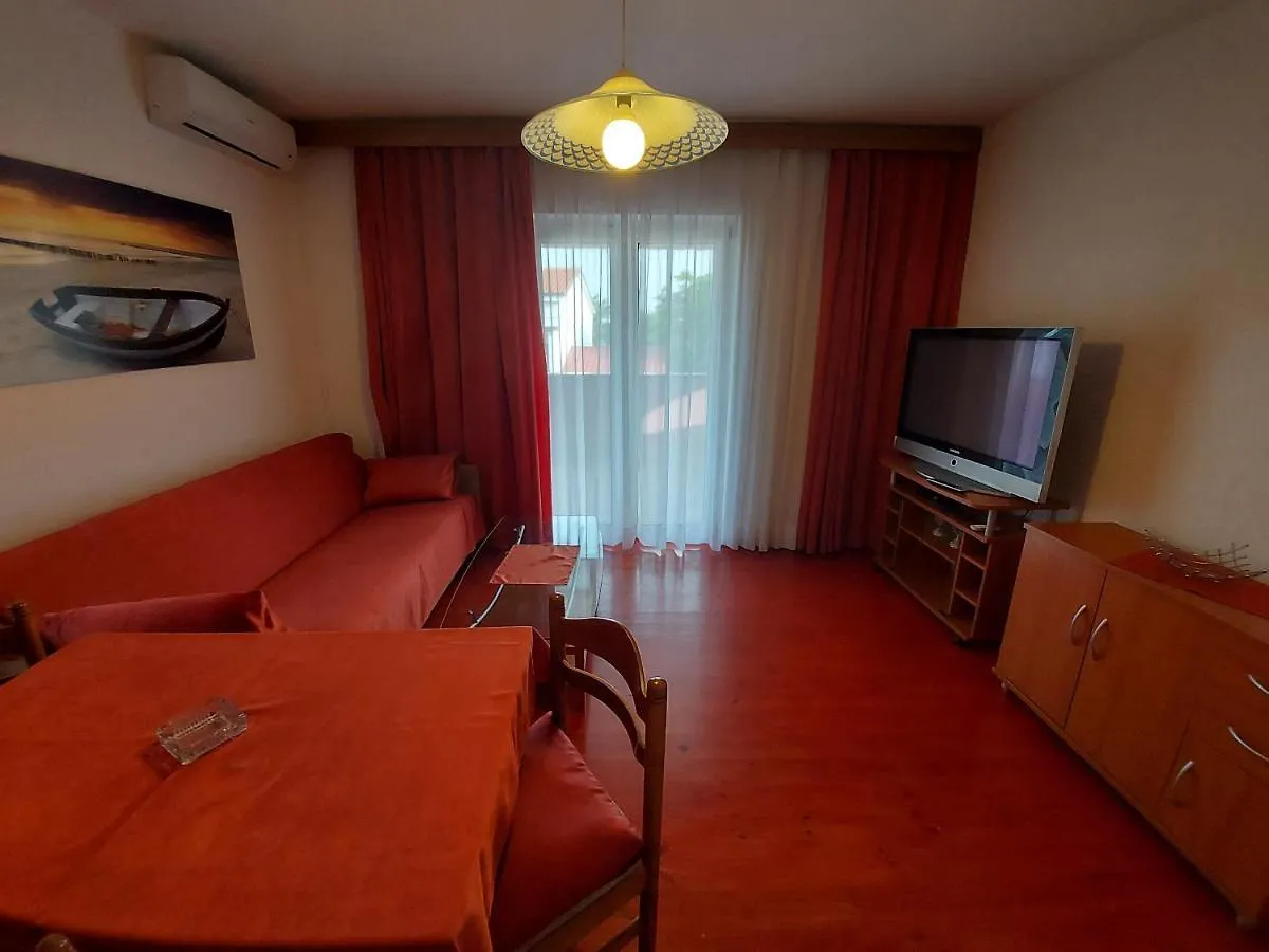 Apartments & Rooms Nensi Baška