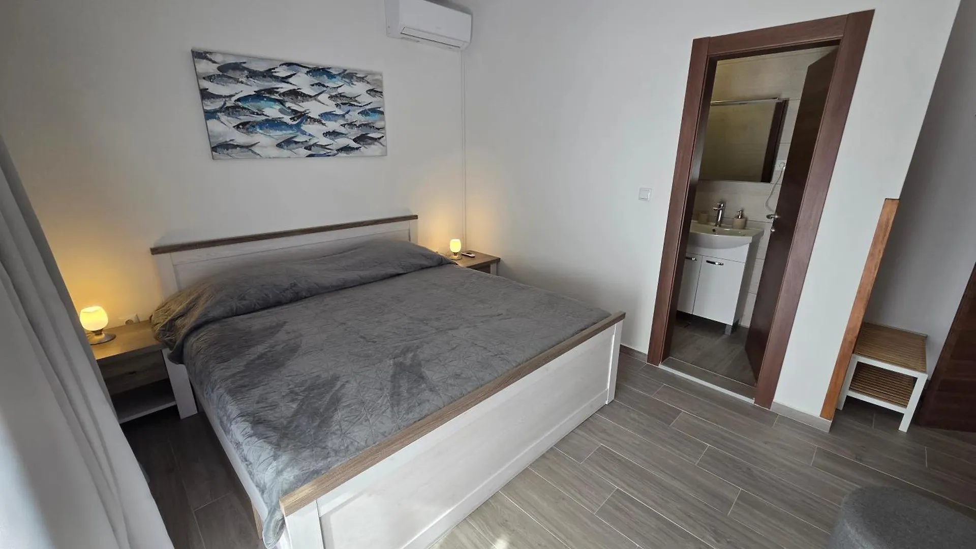 Apartments & Rooms Nensi Baška Vendégház