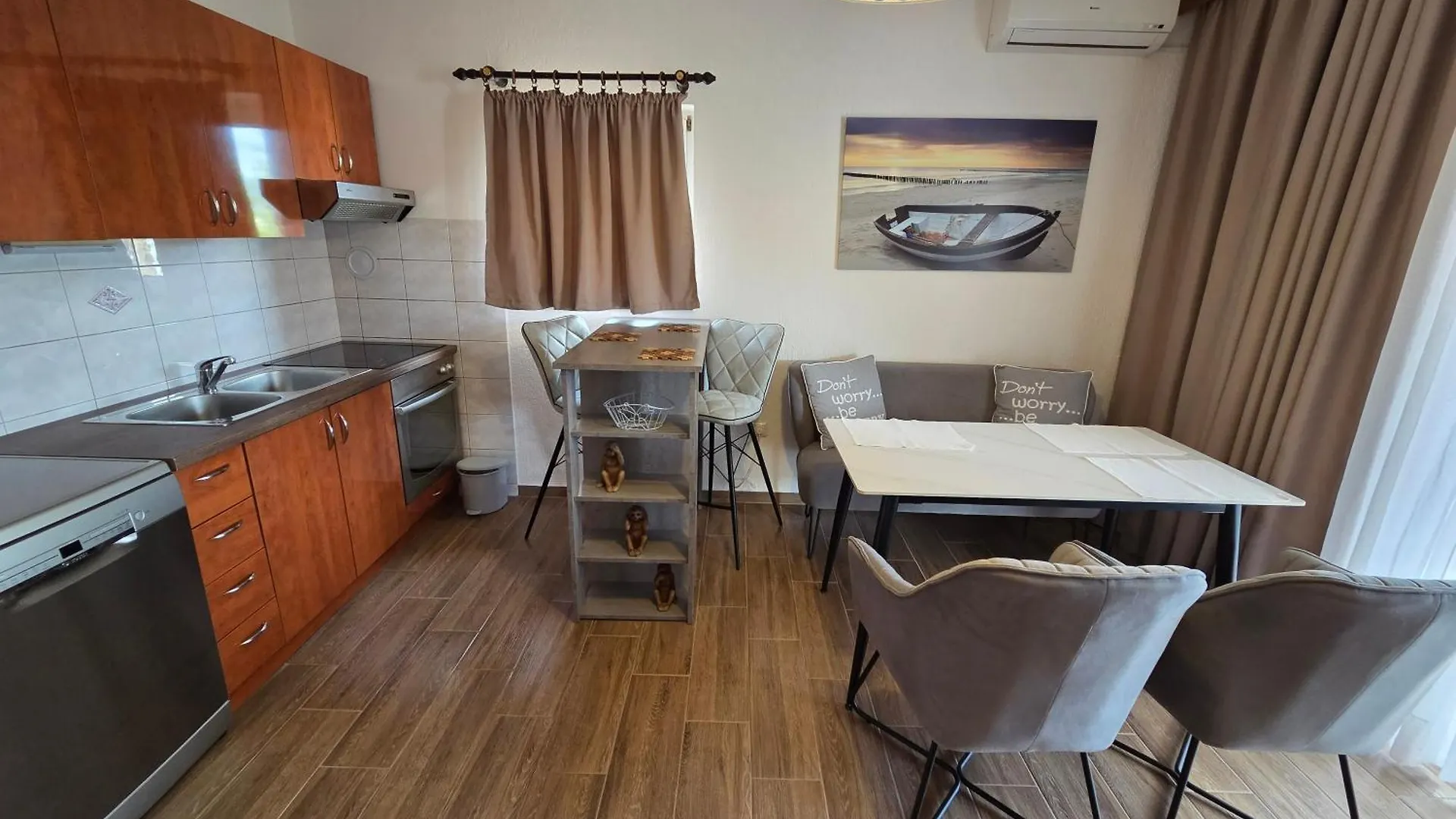 Apartments & Rooms Nensi Baška Pensjonat