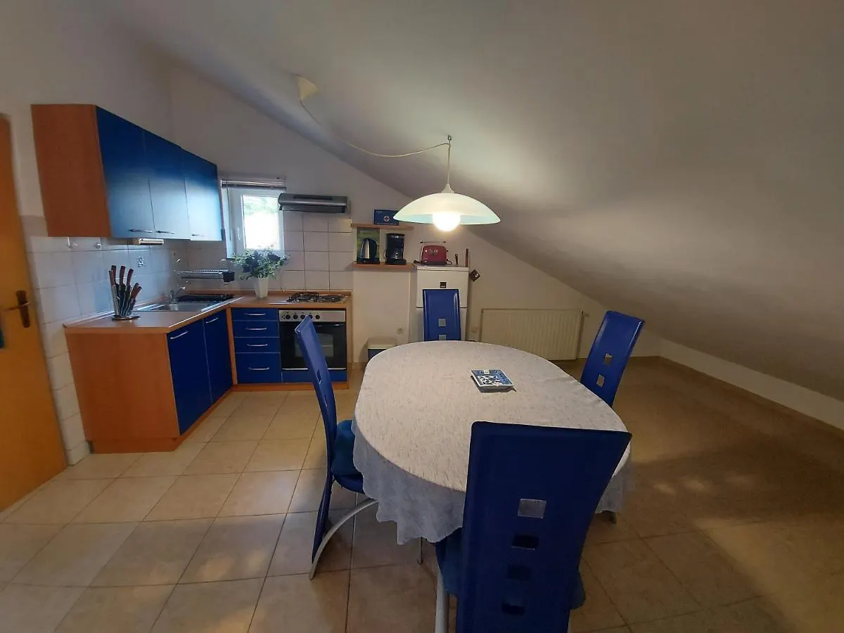 Apartments & Rooms Nensi 0*, Baska (Krk)
